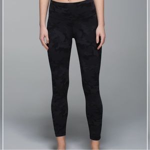 Lululemon High Times black Camo pant